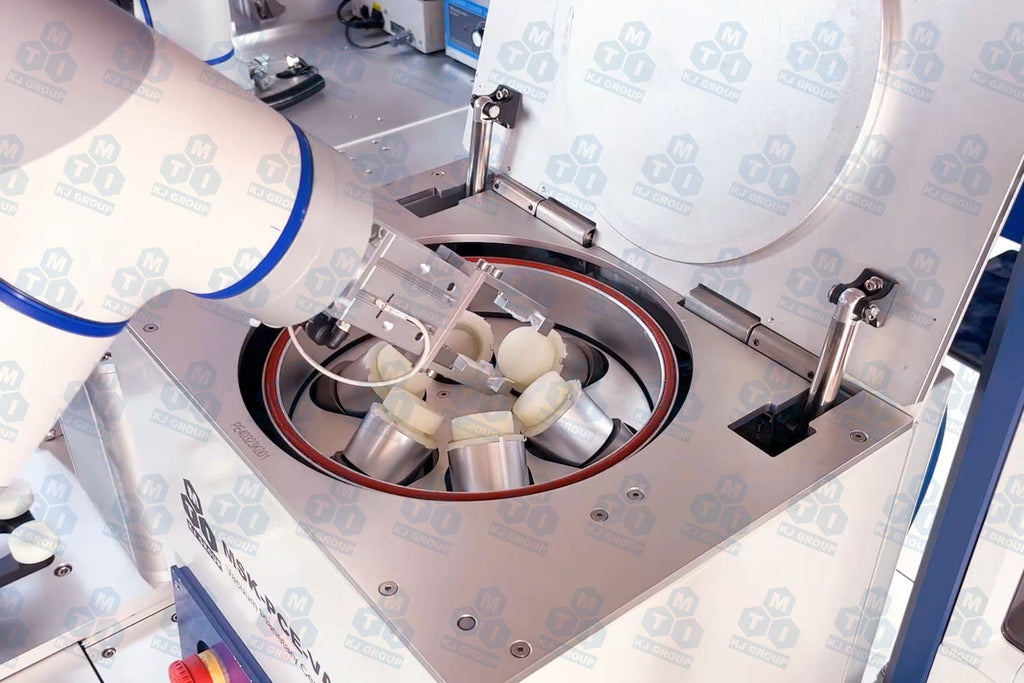 Autonomous Platform for Solid-State Material Synthesis – AMSP02