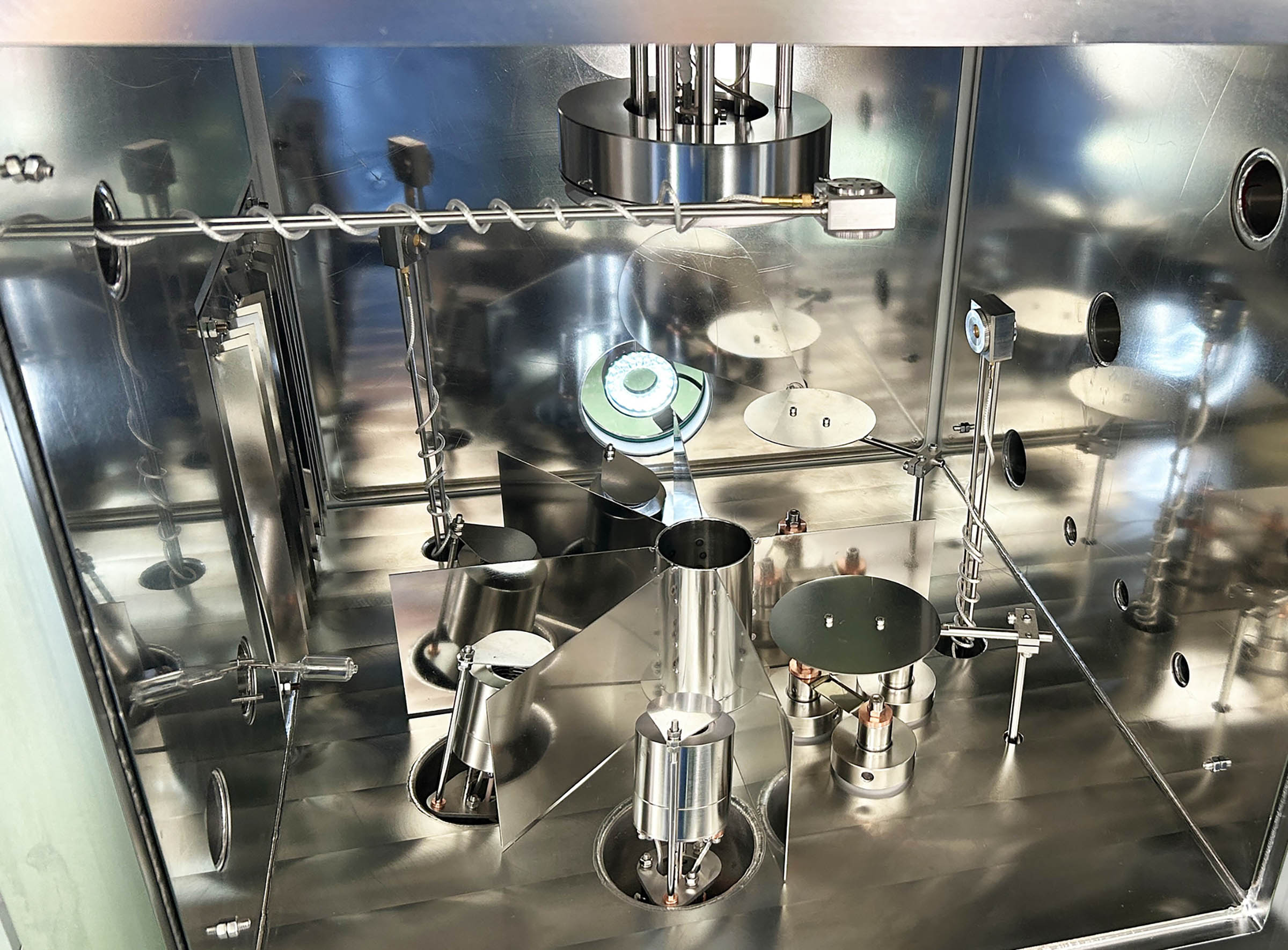 High Vacuum Thermal Evaporation Coater With Six Sources for Perovskite Solar Cells - GSL-1800X-ZF6-PSC