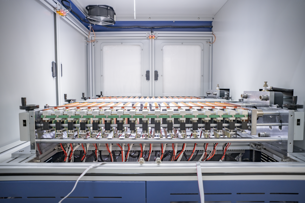 Compact 64-channel Hot Press Machine (Max. 120*80 mm, Single-Side Tabs) for Pouch Cell SEI Formation - MSK-131-HS64