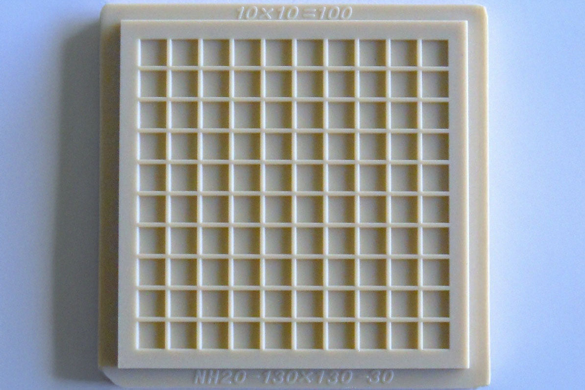 20 pcs 2" Die / IC Tray (100 Pockets of 130x130x30 mil, or 3.3x3.3x0.76 mm) - NH20-130-130-30